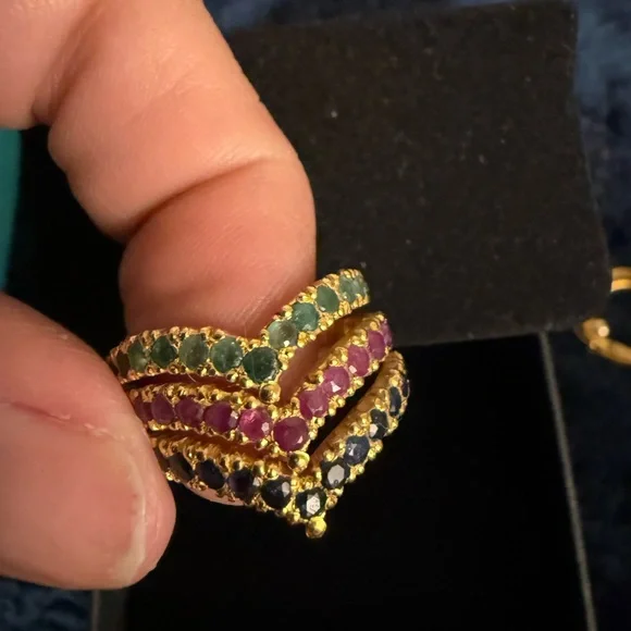 Ring 916 (22K) made in India 🇮🇳  with emerald ,rubies and  sapphire - Picture 3 of 4